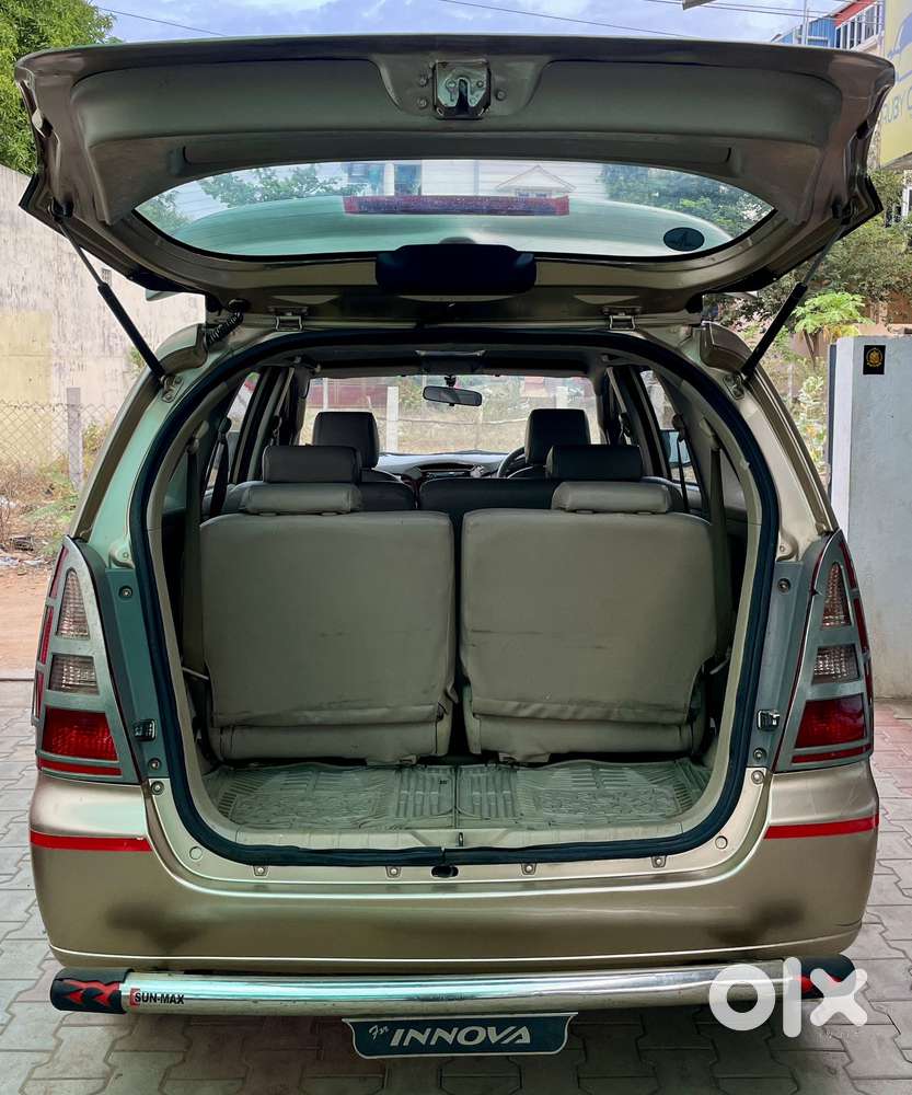 Toyota Innova 2.5 G4 Diesel 8-seater, 2006, Diesel