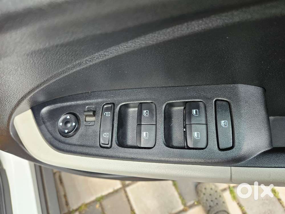 Hyundai Venue 1.2 S Plus, 2024, Petrol