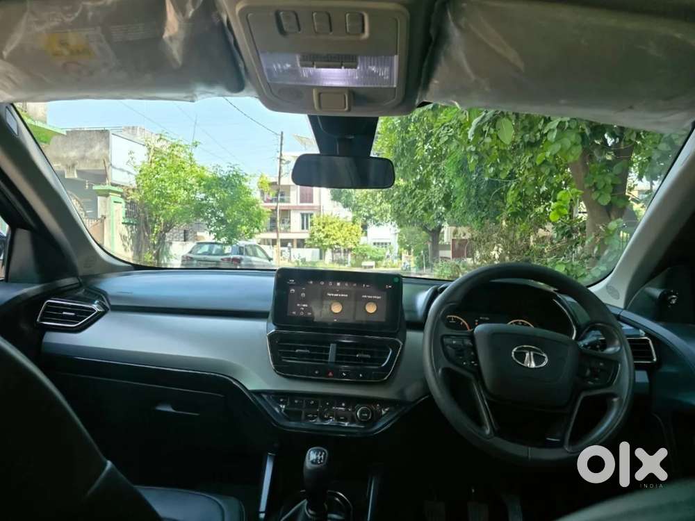 Tata Safari, 2023, Diesel