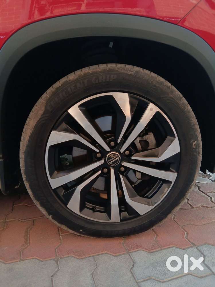 Mg Hector Plus Sharp Pro 1.5 Turbo Petrol Cvt 7 Str, 2024, Petrol