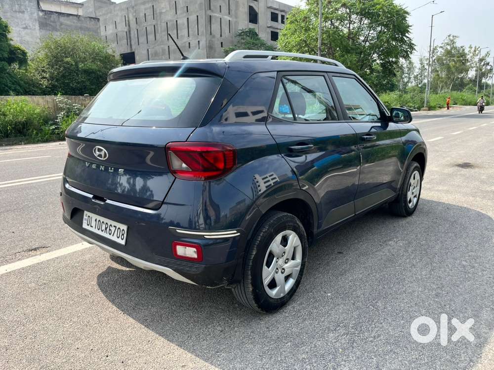 Hyundai Venue Petrol 2022
