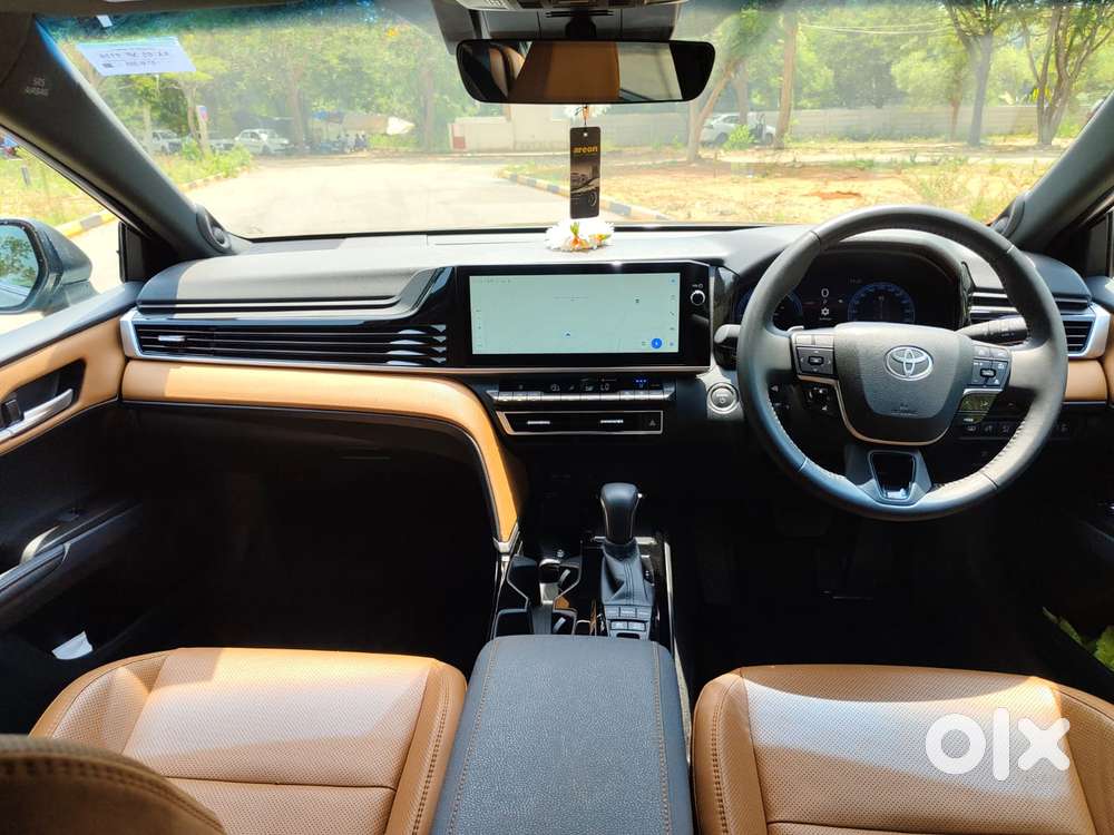 Toyota Camry V6 At, 2025, Petrol
