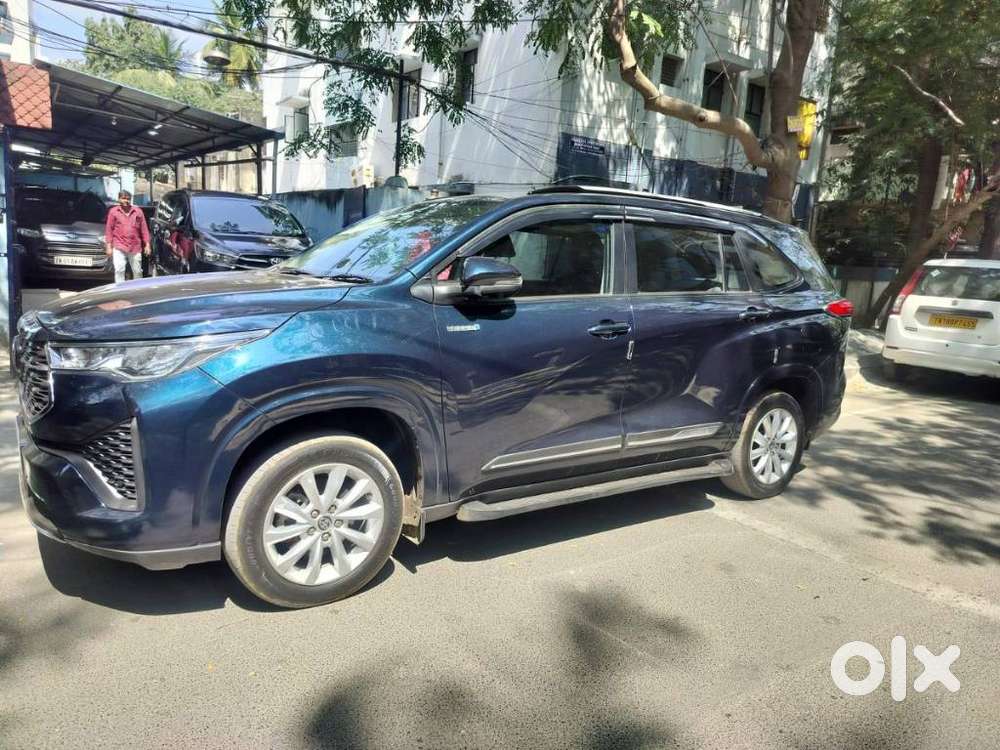 Toyota Innova Crysta