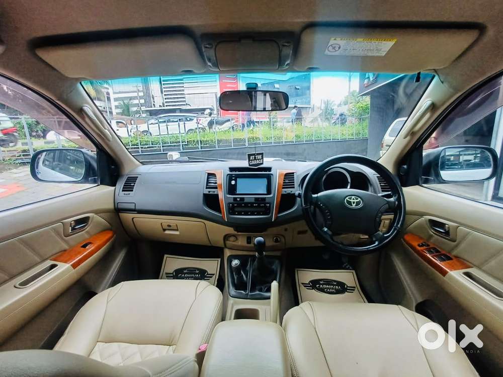 Toyota Fortuner 3.0 4x4 Manual, 2011, Diesel