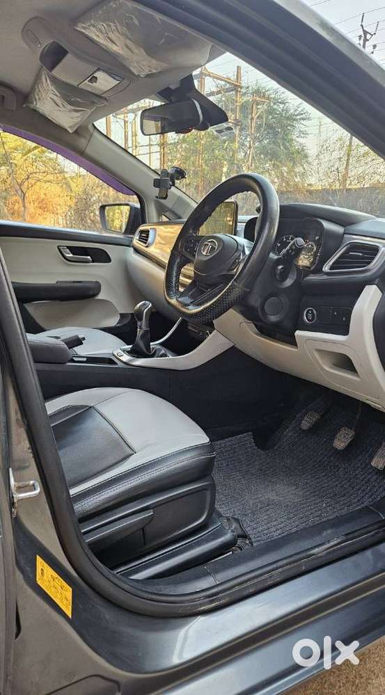 Tata Altroz 1.2 Xz (o), 2022, Petrol