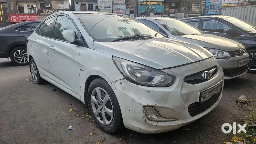 Hyundai Verna 2012