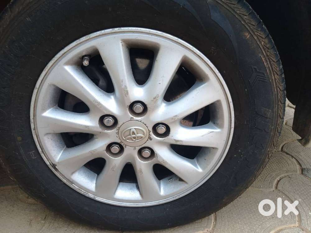 Toyota Innova 2.5 V Bs3 Well Maintained