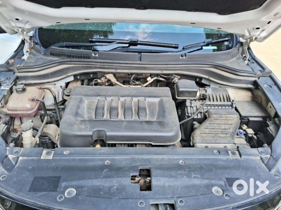 Mahindra Xuv700 2.2 Ax 7 Diesel Mt Luxury Pack Str, 2024, Diesel