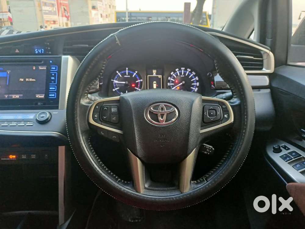 Toyota Innova Crysta 2.8z Automatic, 2016, Diesel