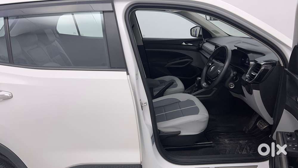 Skoda Kylaq Signature Plus At, 2025, Petrol