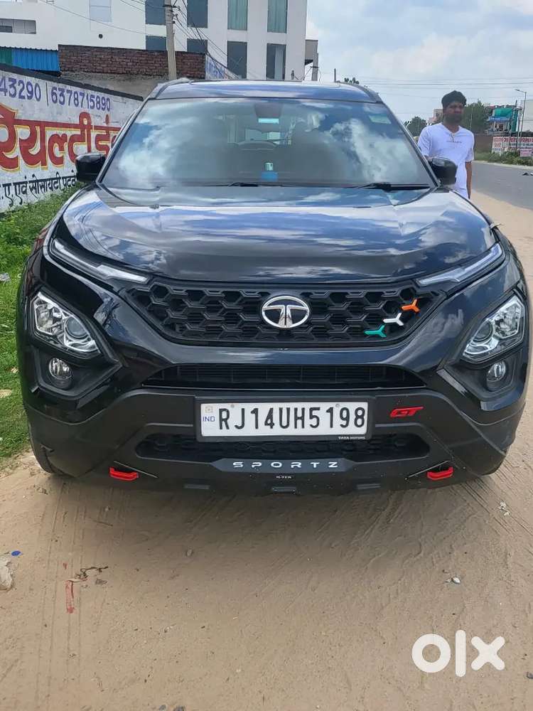 Mint Condition Dark Edition Tata Safari Top Model