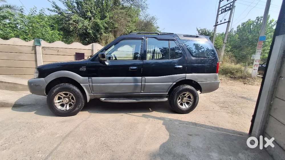 Tata Safari 2012