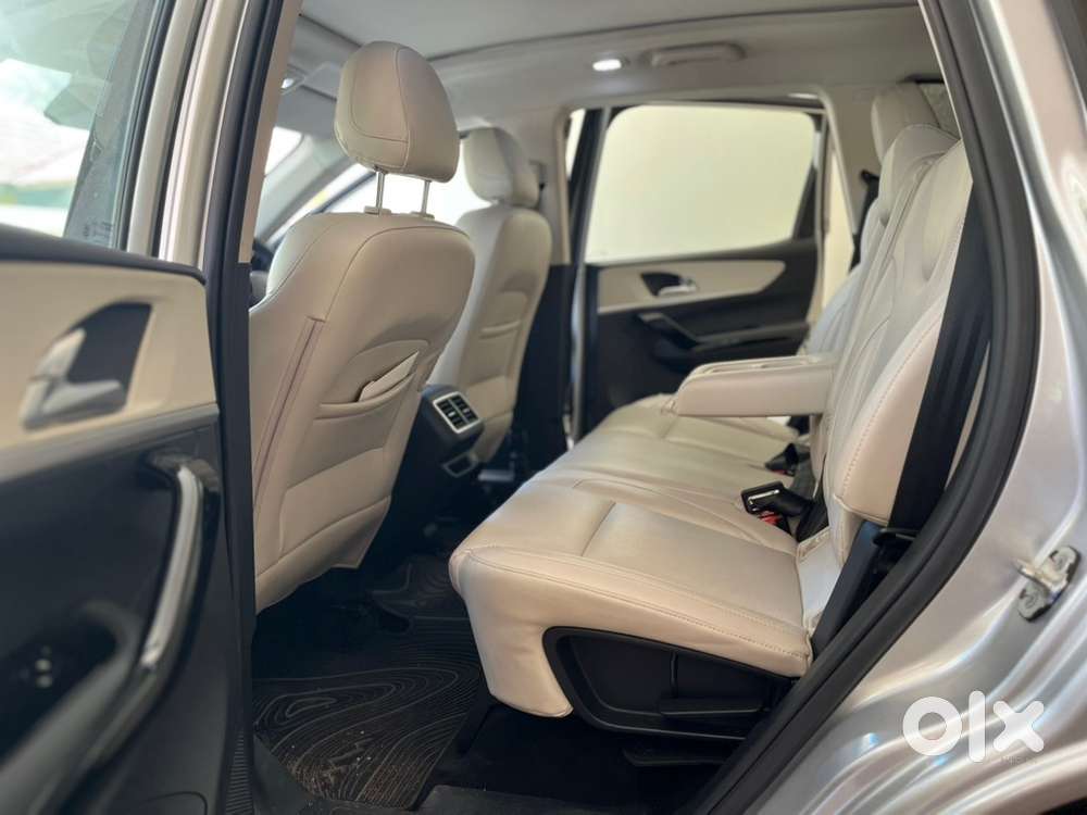 Mahindra Xuv700 Luxury Pack 2022 Diesel 41800 Km Driven
