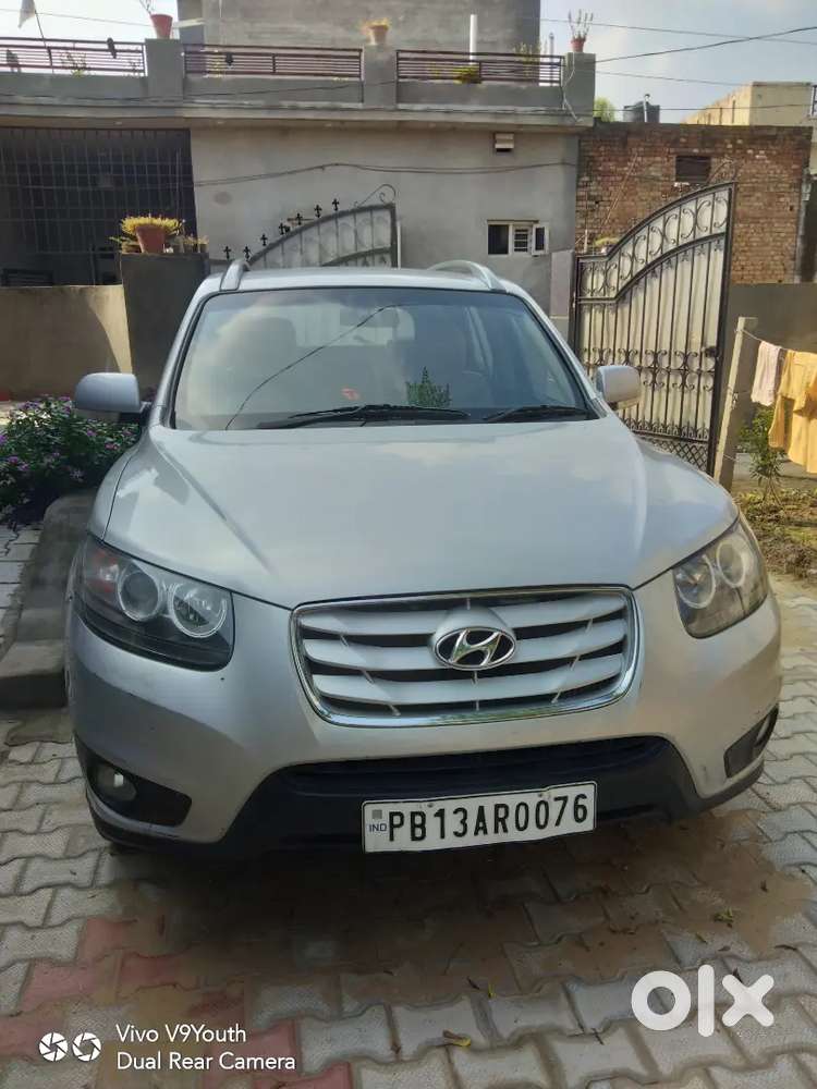 Hyundai Santa Fe 2012 Diesel 82500 Km Driven Army Persion Self Driven