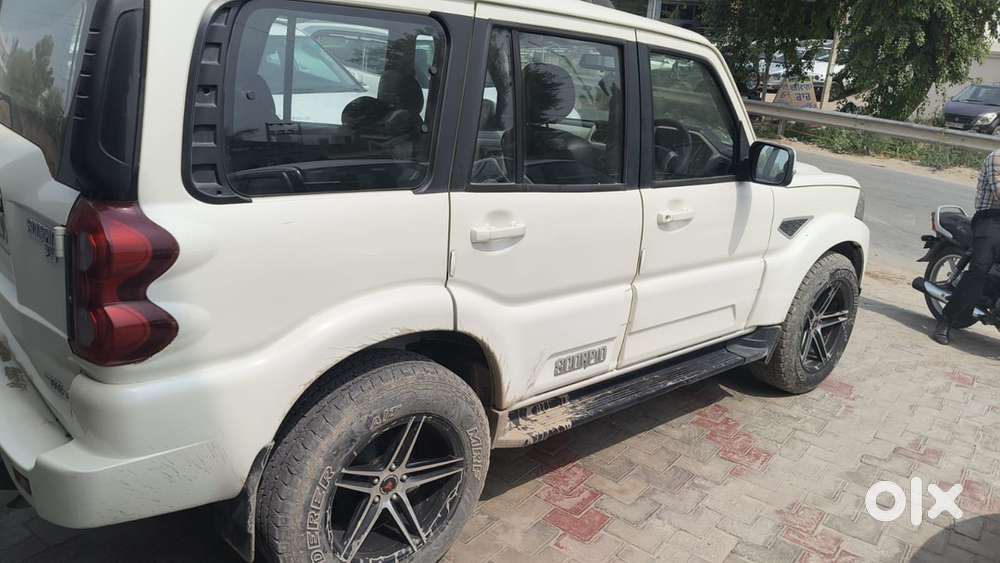 Mahindra Scorpio 2018 Diesel Manual