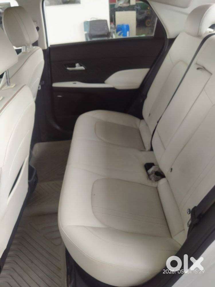 Hyundai Verna 1.5 Mpi Mt Sx (o), 2023, Petrol