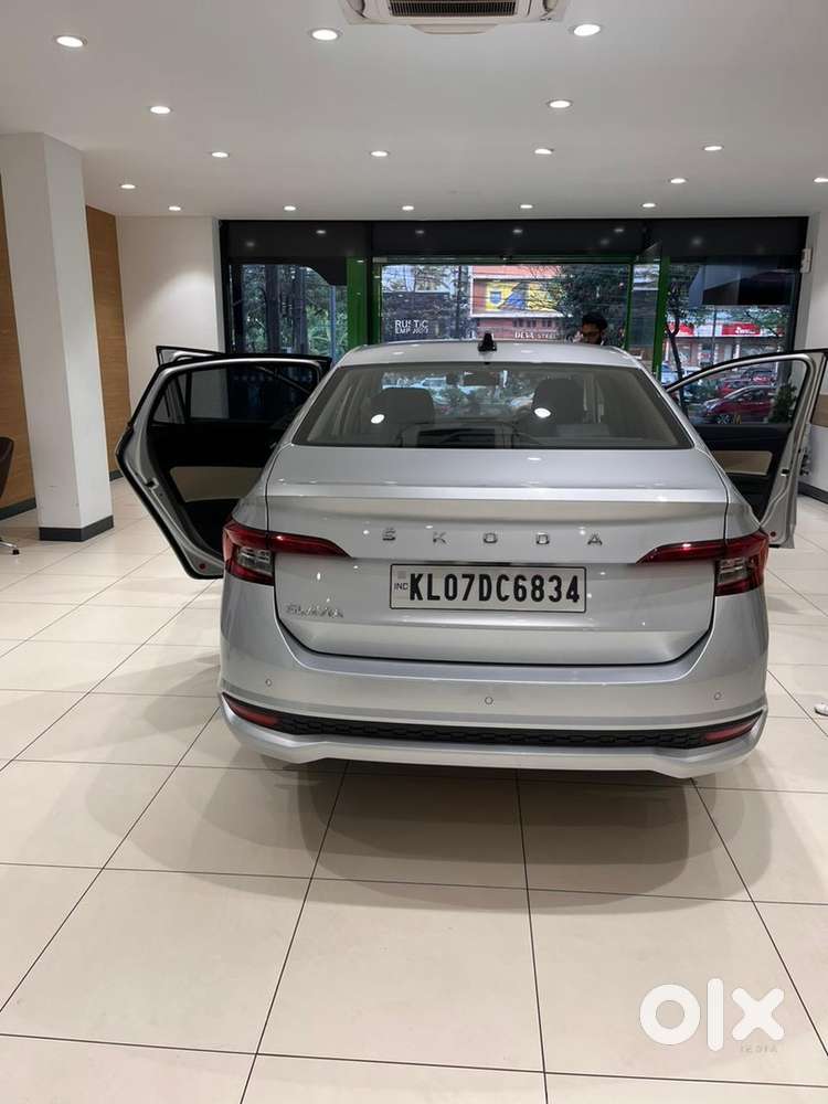 Skoda Slavia Petrol 2023