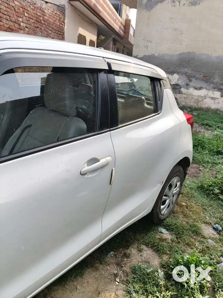 Selling Maruti Suzuki Swift Vxi 2020 Petrol