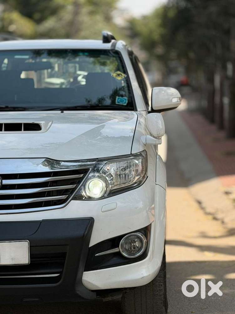 Toyota Fortuner 2015