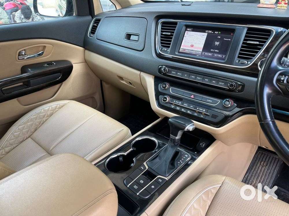 Kia Carnival Limousine Plus 7 Str, 2022, Diesel