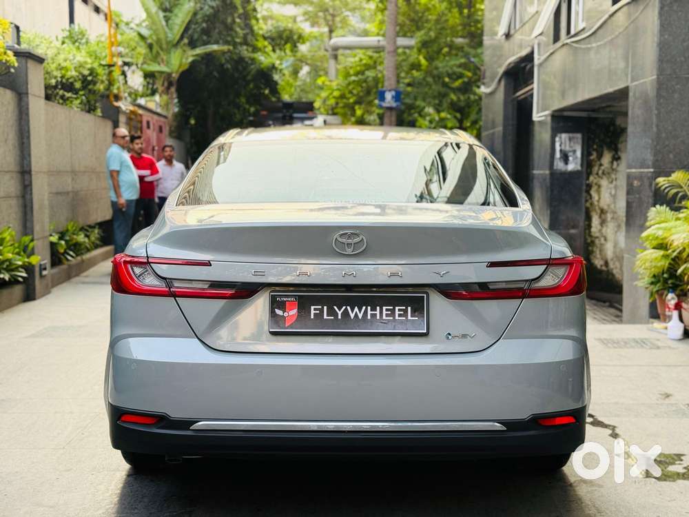 Toyota Camry Hybrid, 2025, Electric