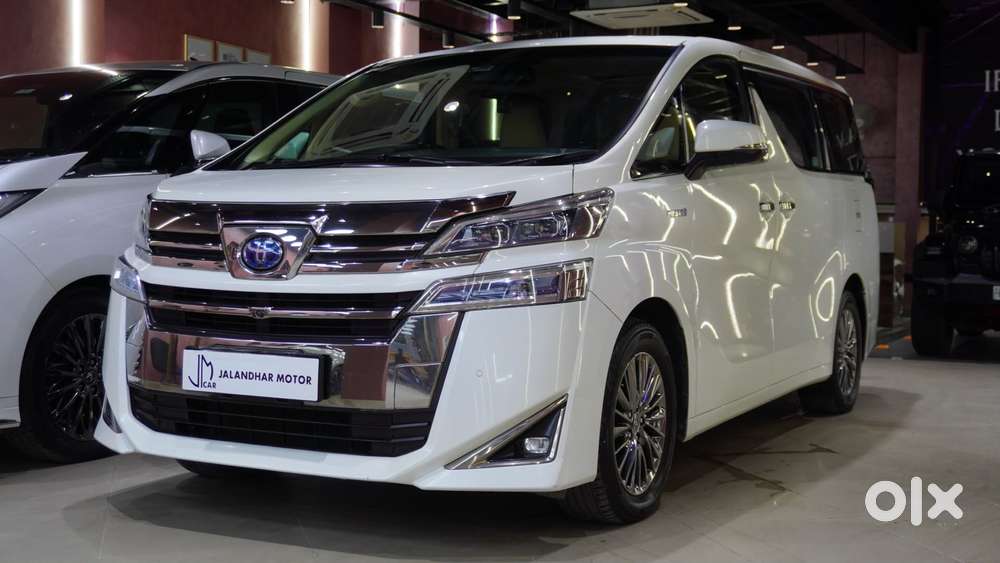Toyota Vellfire 2.5 Hybrid, 2022, Petrol