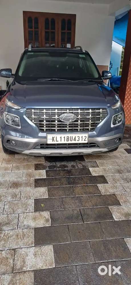 Hyundai Venue 2021 Diesel 52000 Km Driven