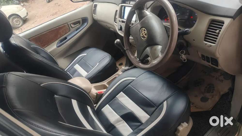 Toyota Innova 2014 Diesel Well Maintained