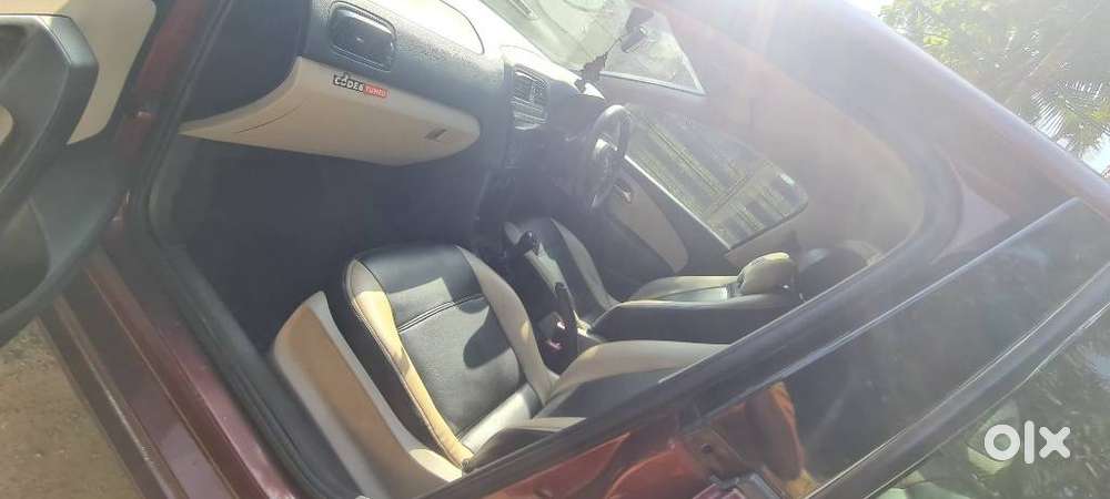 Volkswagen Polo Petrol Comfortline 1.2l, 2011, Petrol
