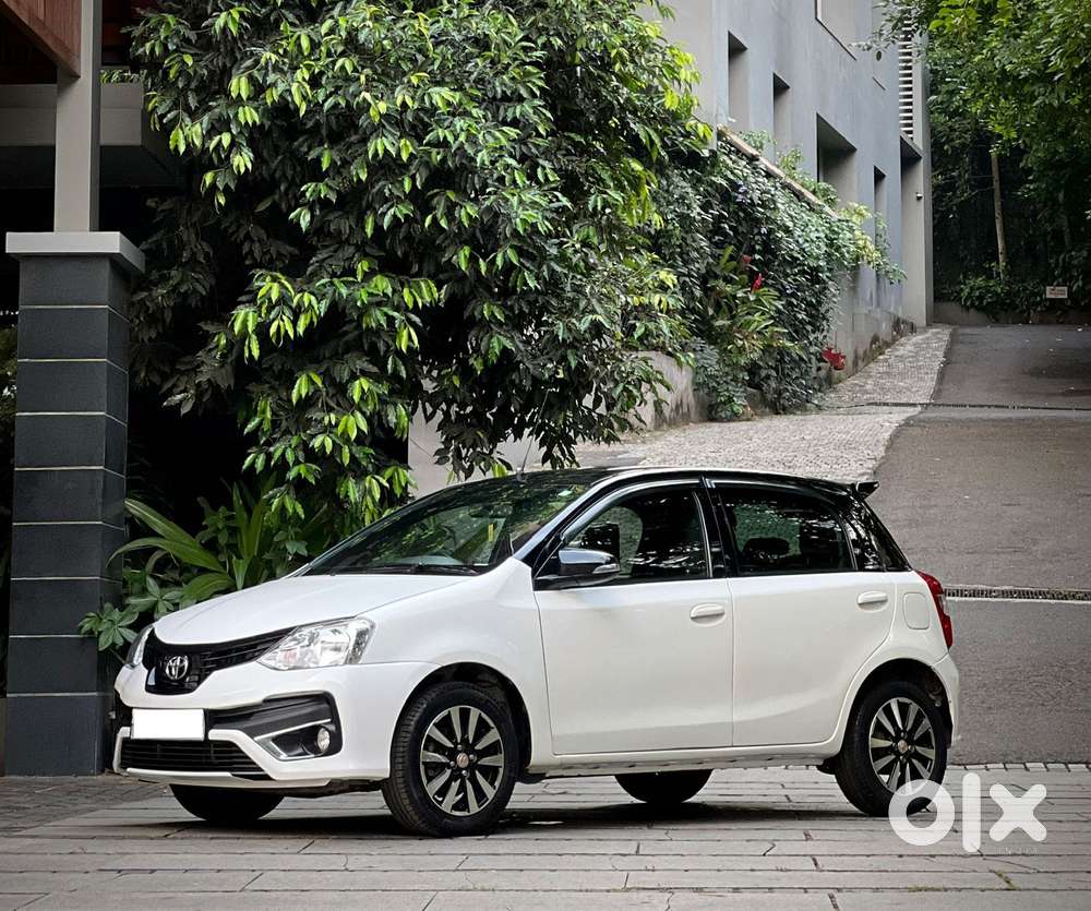 Toyota Etios Liva Vxd Dual Tone, 2018, Diesel