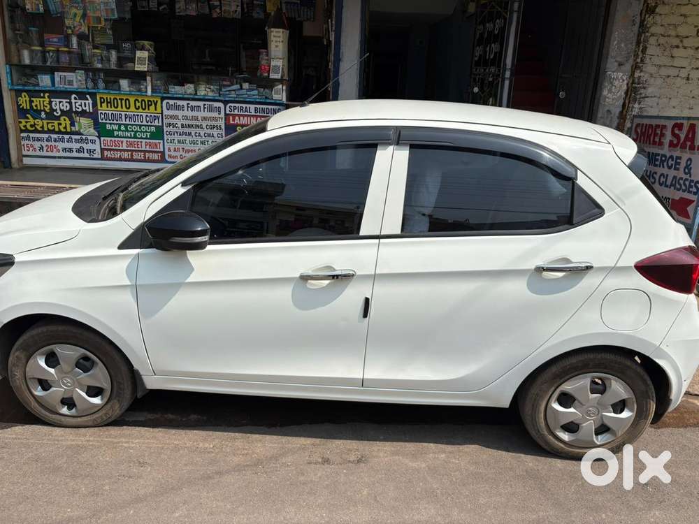 Tata Tiago 1.05 Revotorq Xt Option, 2023, Petrol