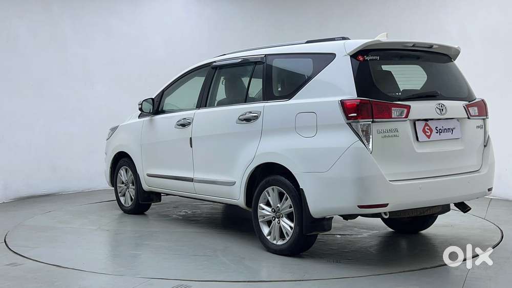 Toyota Innova Crysta 2.8 Zx At 7 Seater, 2016, Diesel