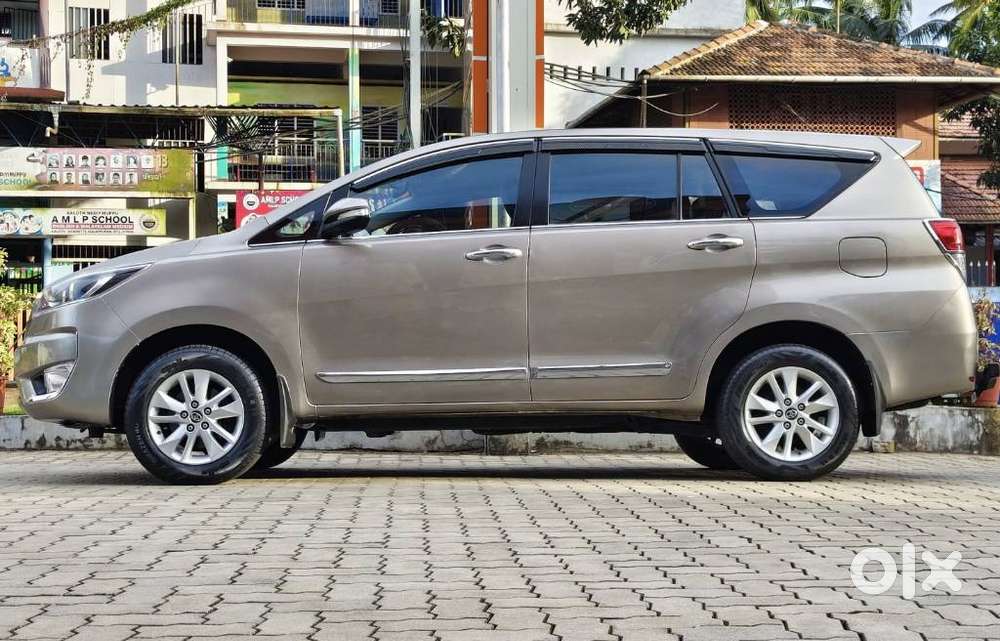Toyota Innova Crysta 2.4 Vx Mt 8s, 2016, Diesel
