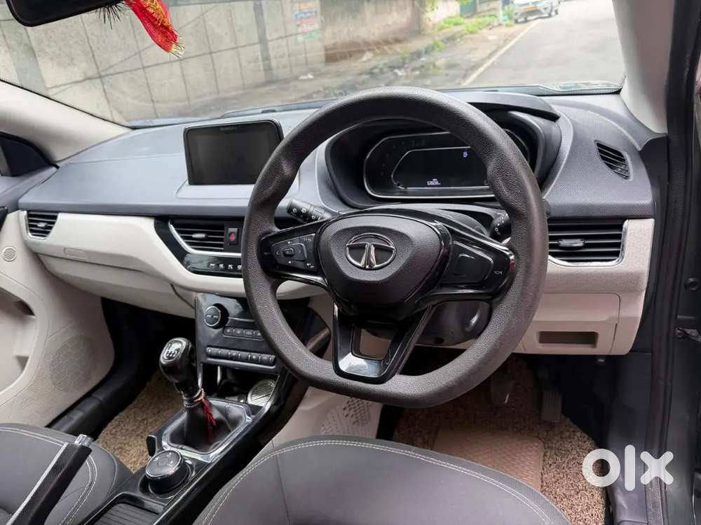Tata Nexon Petrol 2022 Variant