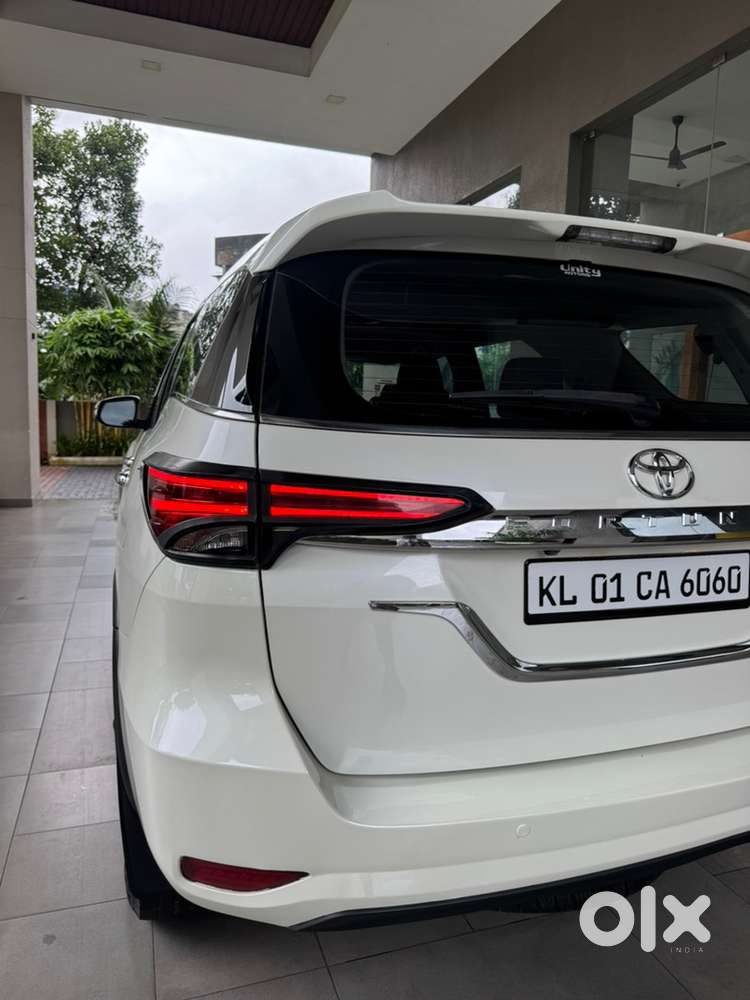 Toyota Fortuner 4x4  Automatic