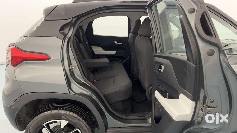 Tata Punch 1.2 Revotron Creative Dual Tone, 2023, Petrol