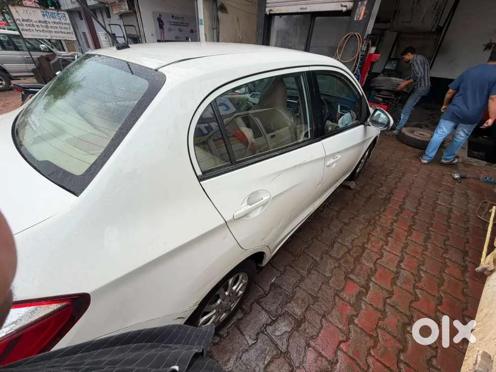 Honda Amaze V Petrol 2017