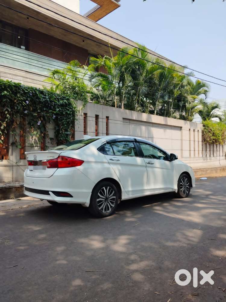 Honda City V Mt Sunroof, 2018, Petrol