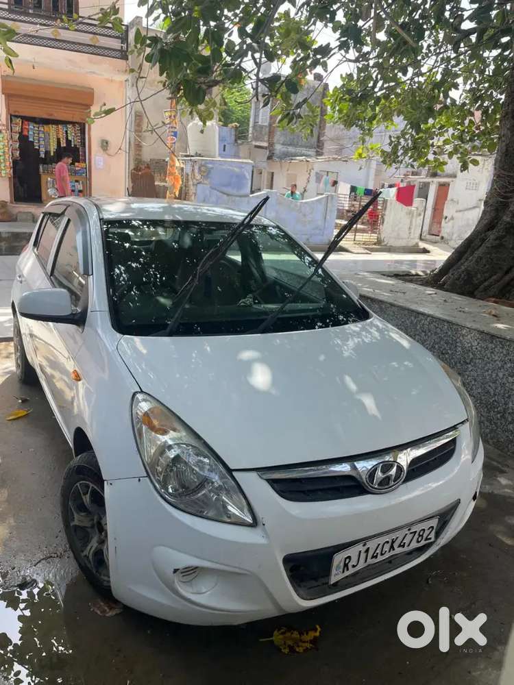 Hyundai I20 Magna Petrol 2011