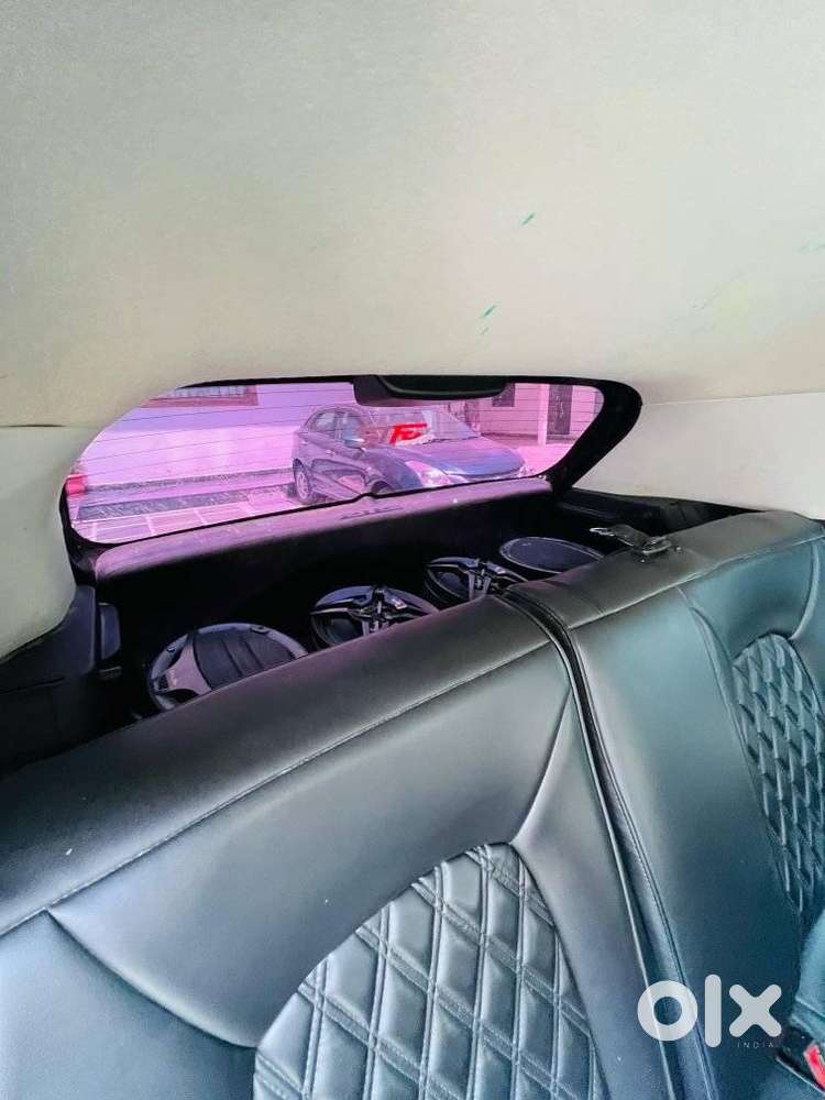 Hyundai Venue 1.0 Sx (o) Turbo Dct Dual Tone, 2023, Petrol