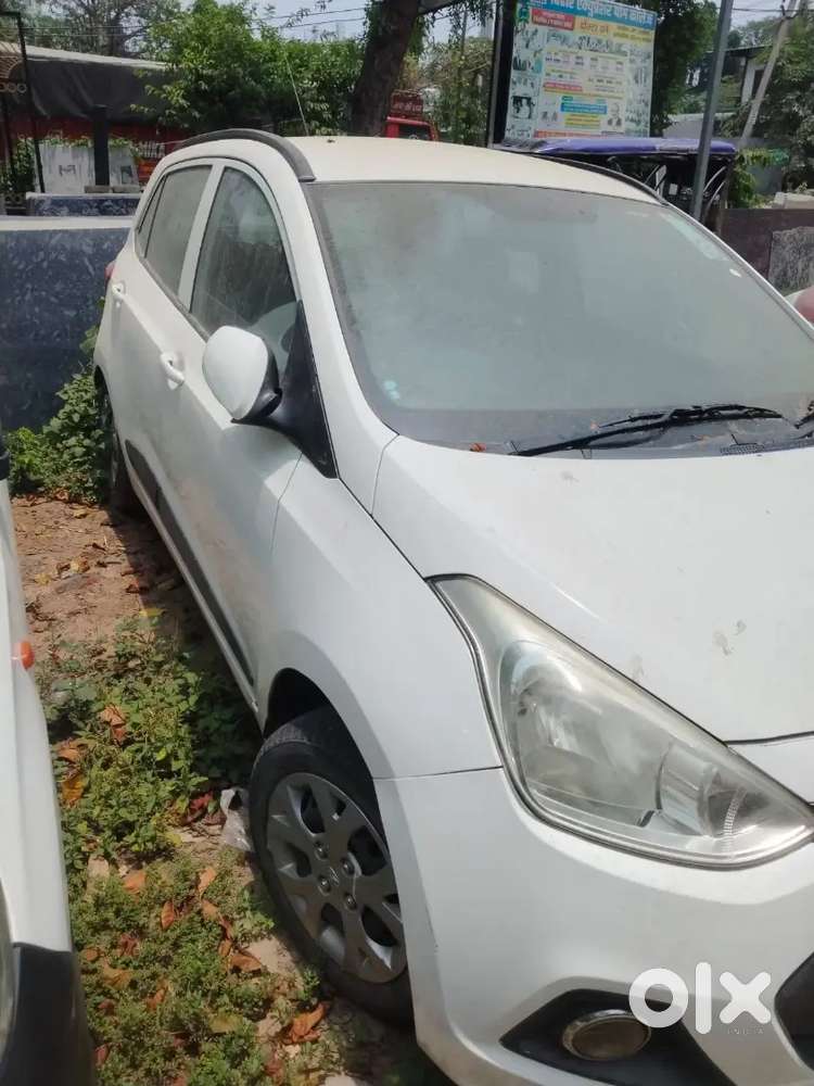Hyundai Grand I10 2015 Petrol Well Maintained