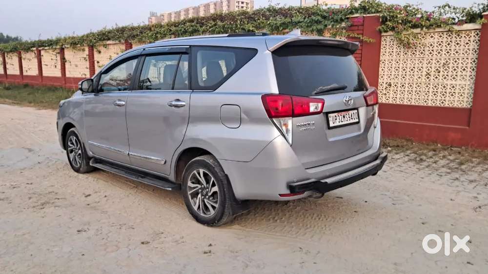 Toyota Innova Crysta 2022 Variant Mt
