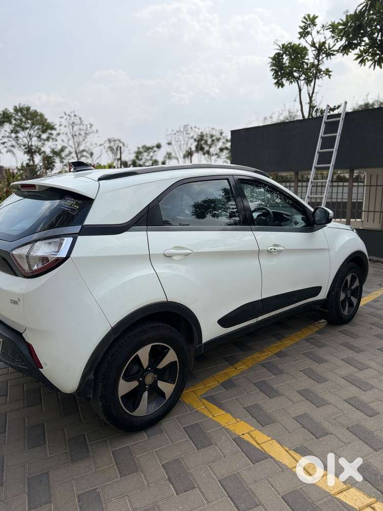 Tata Nexon 1.2 Revotron Xza Plus, 2019, Petrol