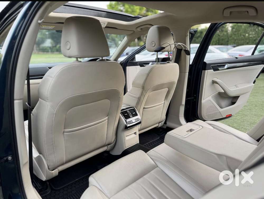 Skoda Superb Laurin And Klement 1.8, 2022, Petrol