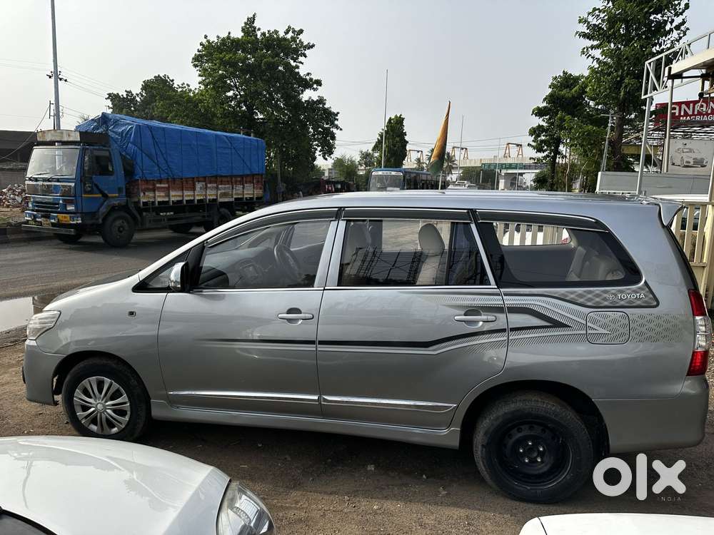 Toyota Innova 2.5 G (diesel) 8 Seater, 2015, Diesel