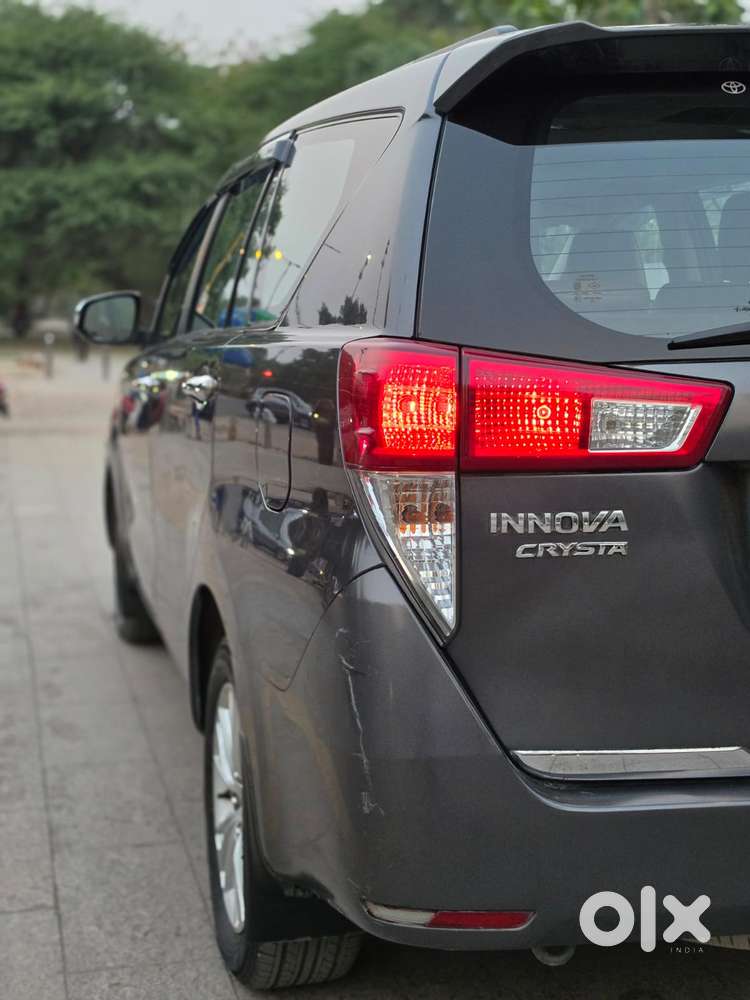 Toyota Innova Crysta 2.8z Automatic, 2016, Diesel