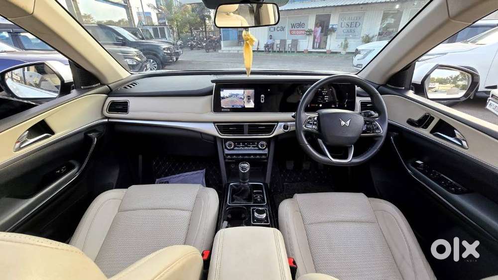 Mahindra Xuv700 2.2 Ax 7 Diesel Mt Luxury Pack Str, 2024, Diesel