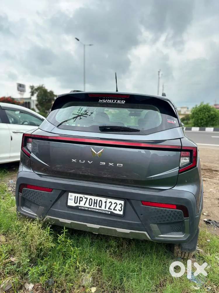 Mahindra Xuv Petrol 2025