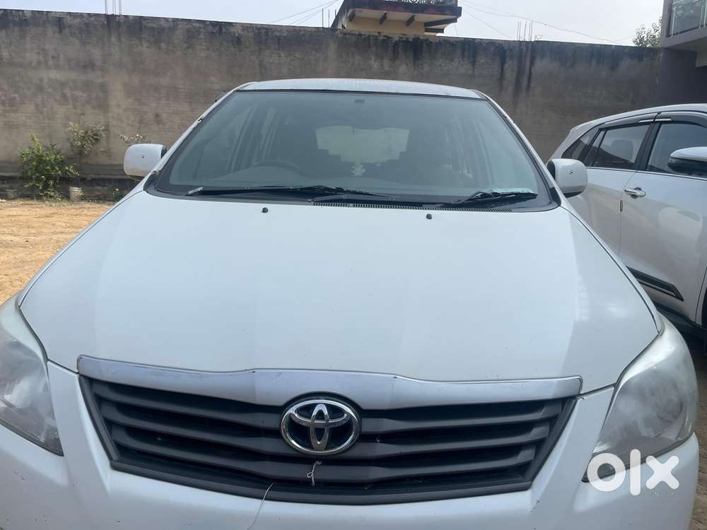 Toyota Innova 2013 Sept.