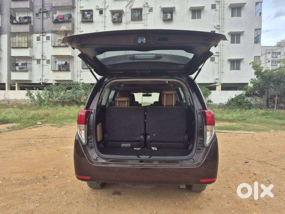 Toyota Innova Crysta 2.8 Zx At, 2016, Petrol